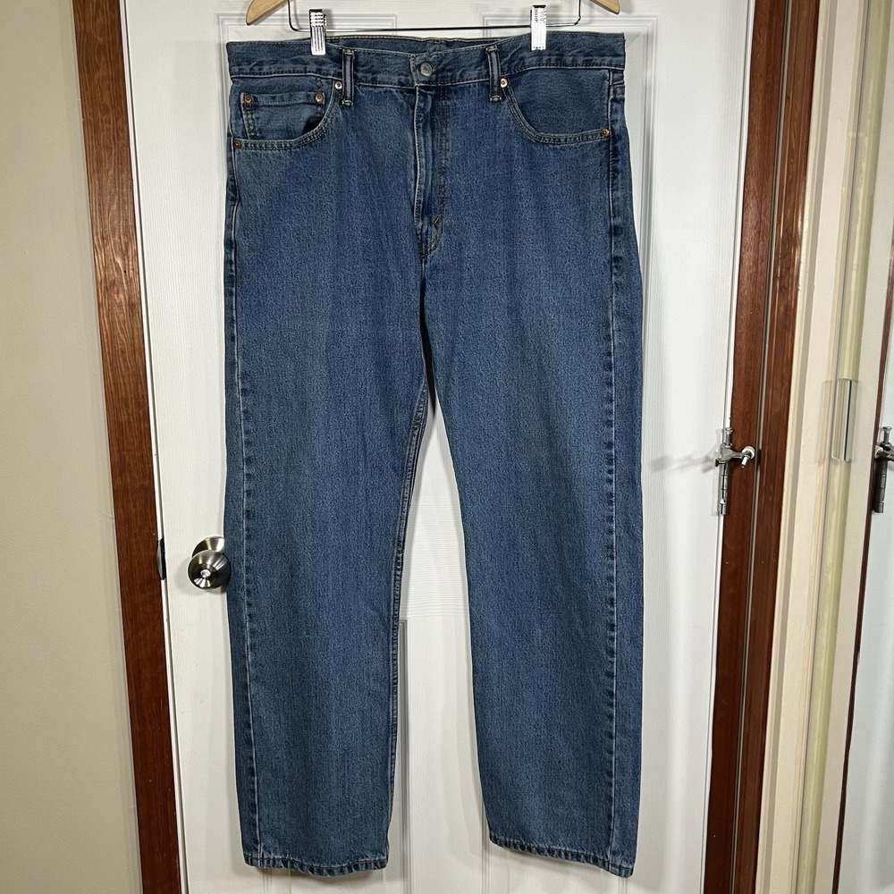 Levi's 505 Regular Fit Straight Leg Jeans Men's 38x32 Medium Wash Stretch Denim - Picture 2 of 9